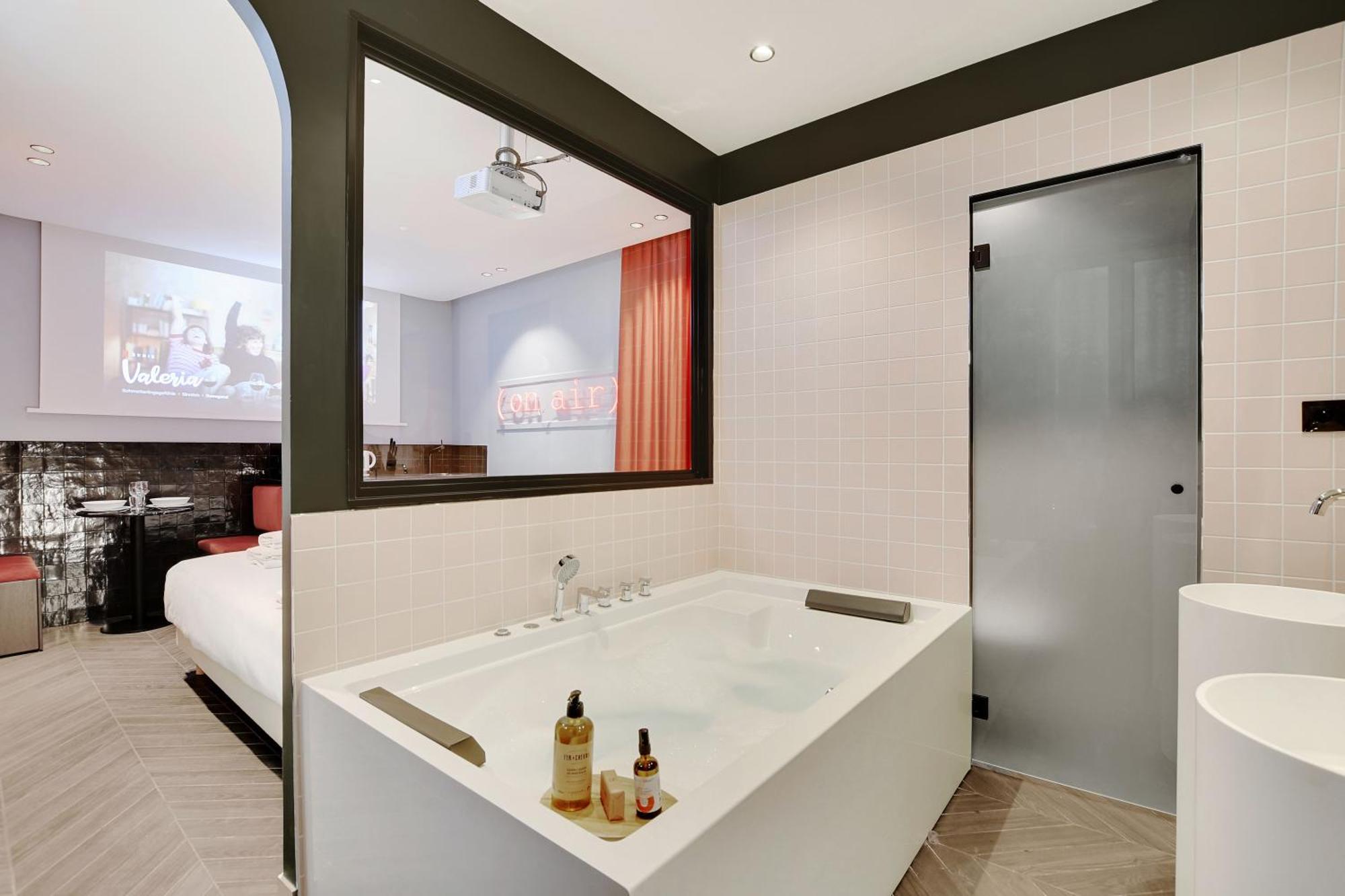 Magnifique 2p Avec Jacuzzi Et Cinema Appartamento *
